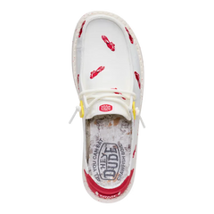 Wendy Embroidered Crawfish